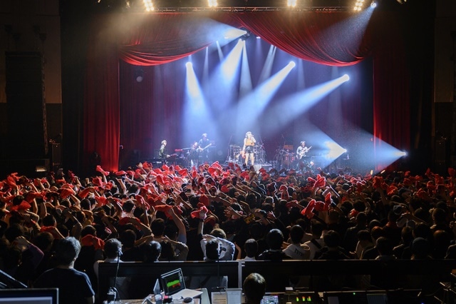 「3rdライブツアー JUNNA ROCK YOU TOUR 2018-2019 ～18才の叫び～」東京会場レポート｜アーティスト「JUNNA」としての新しい挑戦