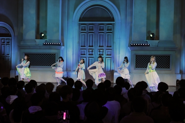 i☆Risの17thシングル「Endless Notes」発売記念イベントを教会広場で開催！山北早紀さんは「新曲は新しい門出を迎える皆さんの背中を押せる曲」とコメント