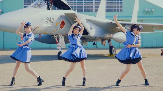 声優ユニット Rgr 航空自衛隊小松基地での最新シングルmv Cdジャケットを公開 アニメイトタイムズ