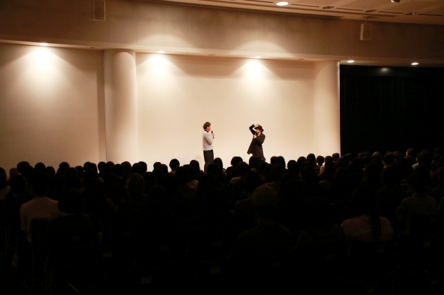 台本なし！ 客参加あり！ こんなイベント見たことない！ 木内秀信さんと津田健次郎さんの『朝ナニ』第11回公演をレポート