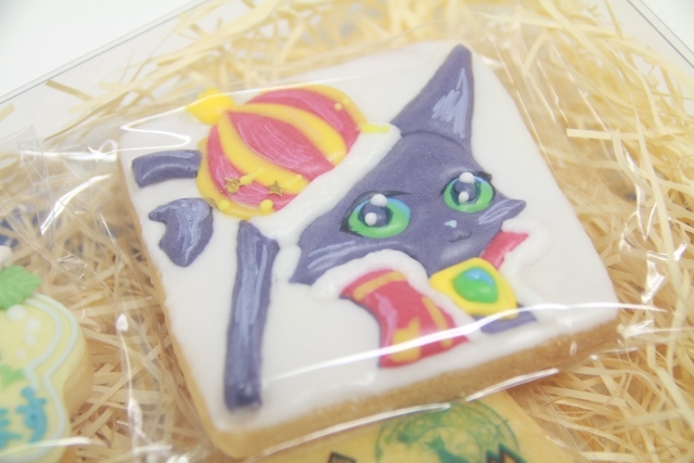 アプリ『クイズRPG 魔法使いと黒猫のウィズ』6周年を記念したクッキーが編集部に到着！　現在、ゲーム内にて6周年キャンペーンが開催中！