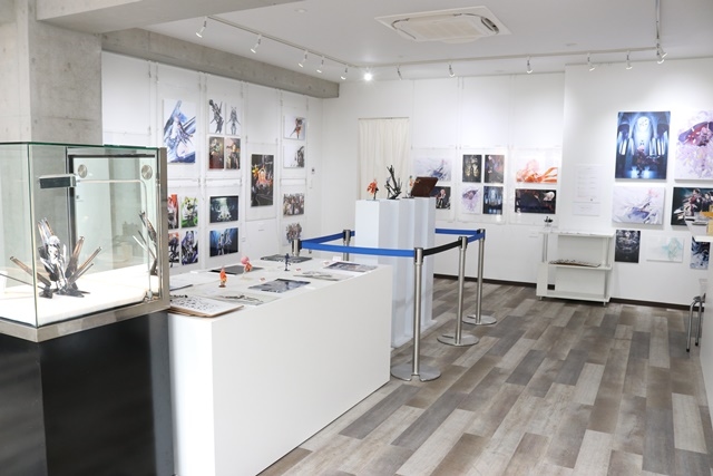 redjuice個展『印刷技術の進化と、デジタルイラストの可能性』をレポート！『ギルティクラウン』などの商業作品が一堂に集結！