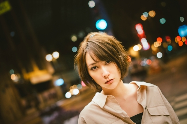 藍井エイルさん通算16枚目のニューシングル 「月を追う真夜中」 が8月28日（水） 発売決定！　本人からのコメントも到着の画像-1
