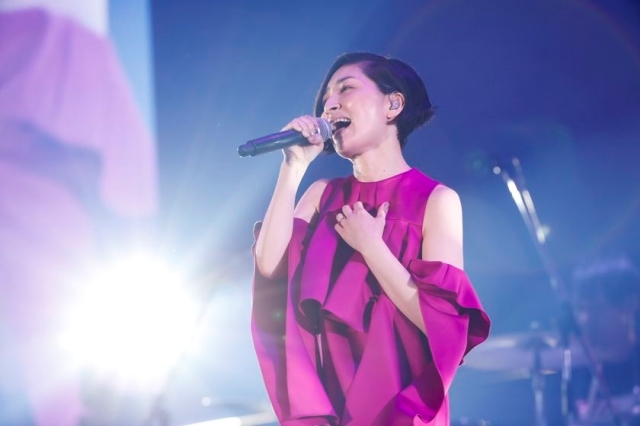スペシャルゲストの坂本真綾さんが『トライアングラー』を熱唱！　時空を超えた一夜となった「Macross CROSSOVER LIVE 2019」公式レポートの画像-11