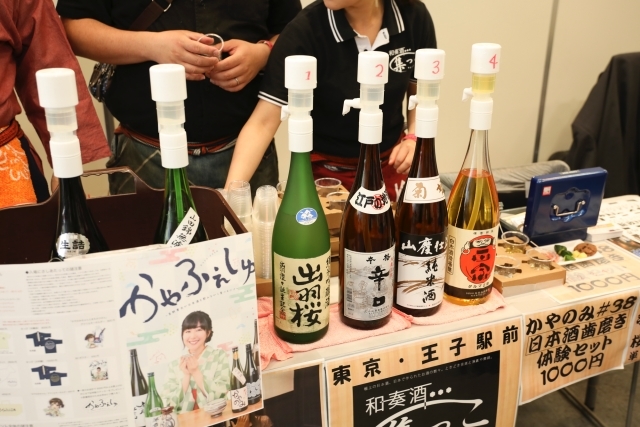 声優・茅野愛衣さんが日本酒を飲みながら食べるだけ「かやのみ」の日本酒フェス「かやふぇしゅ」が9月21日（土）に開催決定！