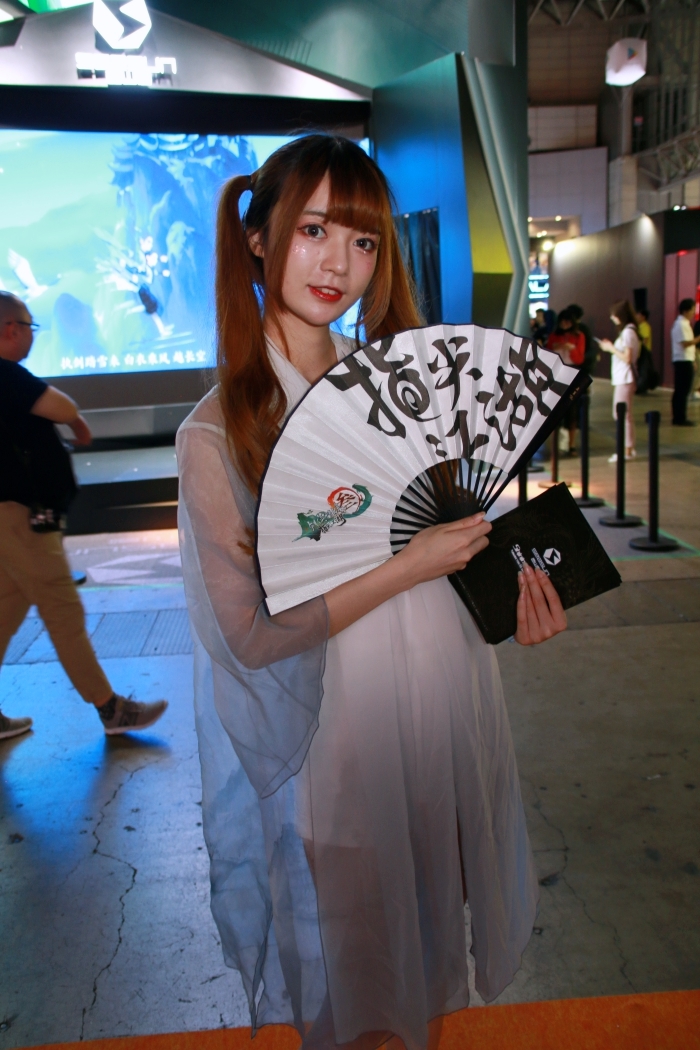 東京ゲームショウ2019（TGS2019）が開幕！ 美人コンパニオンさんの写真を一挙130枚お届け！-19