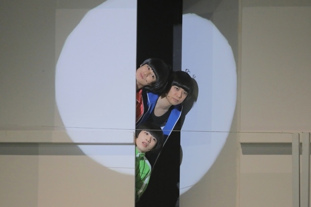 舞台「おそ松さん on STAGE ～SIX MEN’S SHOW TIME3～」オフィシャルレポートが到着！　松野家の1年を通して季節イベントが描かれるショータイム！