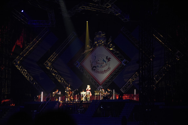 アイドルマスターシンデレラガールズ 7thLIVE TOUR「Glowing Rock! 大阪公演」DAY1より公式写真到着！　セットリストも大公開-3