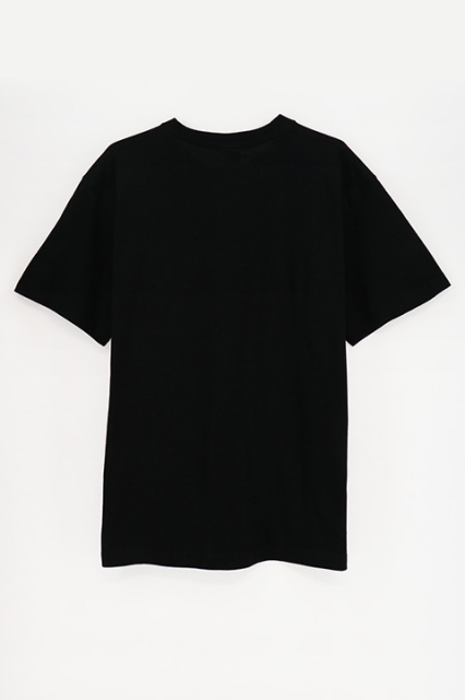 夏アニメ『宇崎ちゃんは遊びたい！』作中で宇崎ちゃんが着ている「SUGOIDEKAI」ロゴがプリントされたTシャツが発売決定！