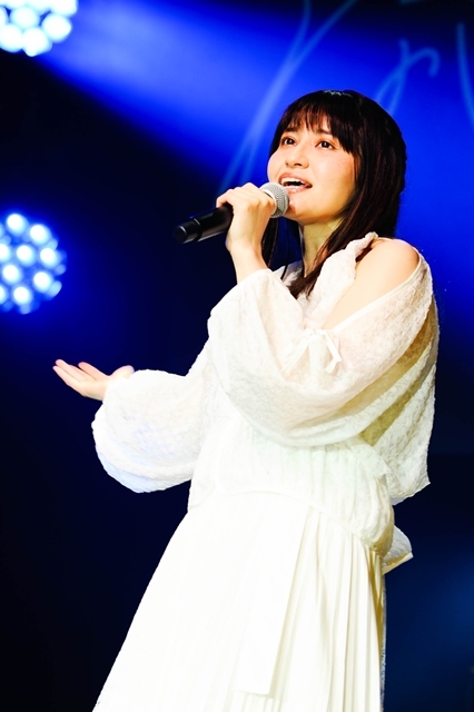 声優・歌手の中島愛さん、初のオンラインライブより公式レポート到着！　開催日の6/25は、CDデビュー曲「星間飛行」を2008年にリリースした日-1