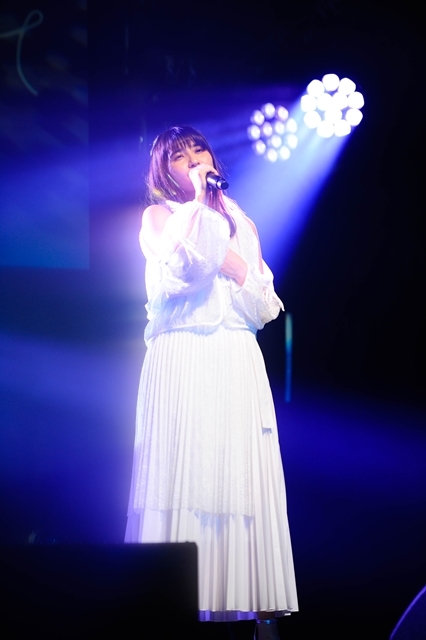 声優・歌手の中島愛さん、初のオンラインライブより公式レポート到着！　開催日の6/25は、CDデビュー曲「星間飛行」を2008年にリリースした日-2