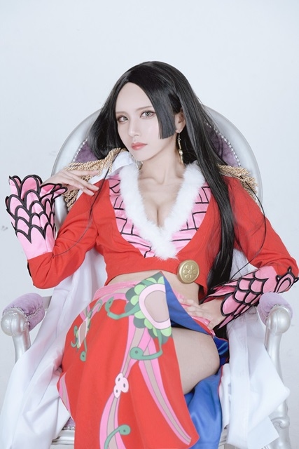 アニメ『ONE PIECE』“海賊女帝”ボア・ハンコックの誕生日記念コスプレ特集！　強さと美しさを余すことなく表現した写真の数々をお届け！の画像-1