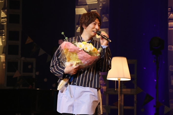 たくさんの“Thanks”で溢れた声優・羽多野渉さん初のアコースティックライブ「Wataru Hatano Live 2021 -Thanks-」夜公演をレポート！の画像-10
