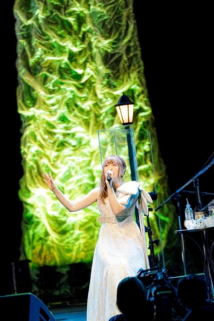 声優・歌手の安野希世乃さんがアコースティックライブ「安野希世乃 Acoustic Live 2021 ～恋するWater Colors～」を実施！　千秋楽より公式レポート到着