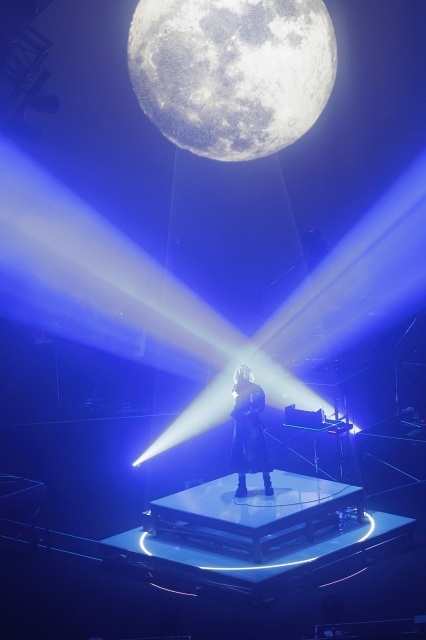 「ただいま」。ReoNa ONE-MAN Concert Tour 2021 “These Days”ファイナル公演レポート「顔を見て、同じ空間でお届けする“一対一”。お歌の世界に、ゆっくり、じっくり、浸っていただけますように」