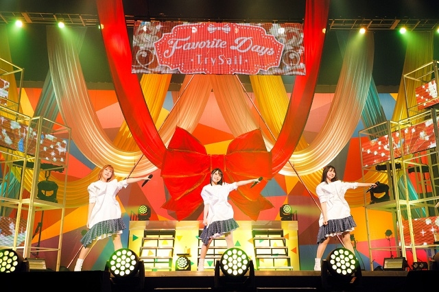 “愛”をテーマに掲げたTrySailのツアー「LAWSON presents TrySail Live Tour 2021 “Re Bon Voyage”」東京公演レポート