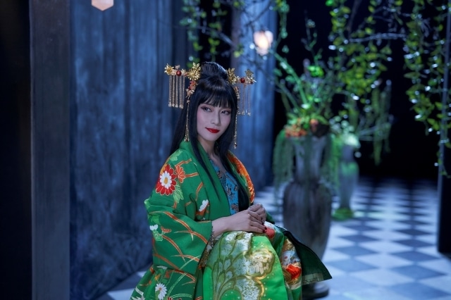 実写映画『ホリック xxxHOLiC』女優・柴咲コウさん演じる「侑子」の豪華劇中衣装写真一部が公開！　柴咲さんよりコメントが到着！