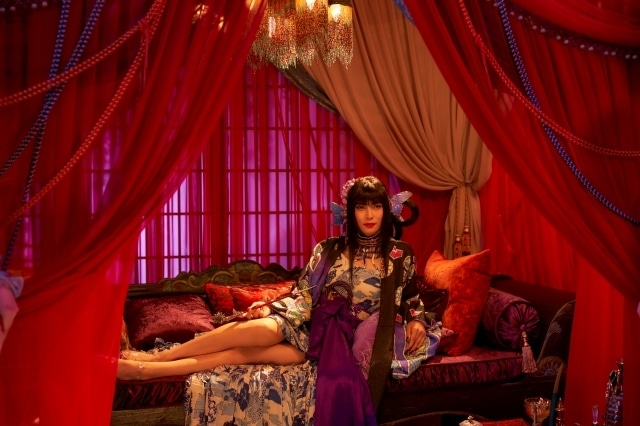 実写映画『ホリック xxxHOLiC』女優・柴咲コウさん演じる「侑子」の豪華劇中衣装写真一部が公開！　柴咲さんよりコメントが到着！