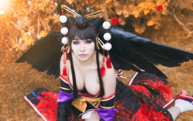 『DEAD OR ALIVE』女天狗コスプレ特集！ 美しくセクシーな写真をピックアップ