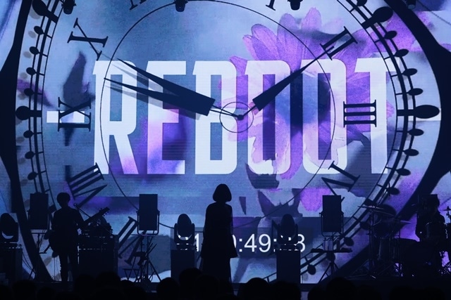 歌手・黒崎真音さんのフルバンドワンマンライブ「MAON KUROSAKI LIVE 2022 『-REBOOT-』」の公式ライブレポートが到着！　11月17日（木）より原作・原案を手掛ける音楽劇「ジェイド・バイン」が公開