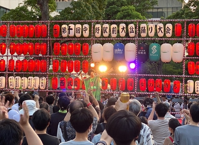 8月7日（日）開催の中野駅前大盆踊り大会に「いとうかなこ　feat.アノニマス・コード」が出演！　聖地・中野で主題歌を披露したイベントの公式レポートが到着！の画像-5