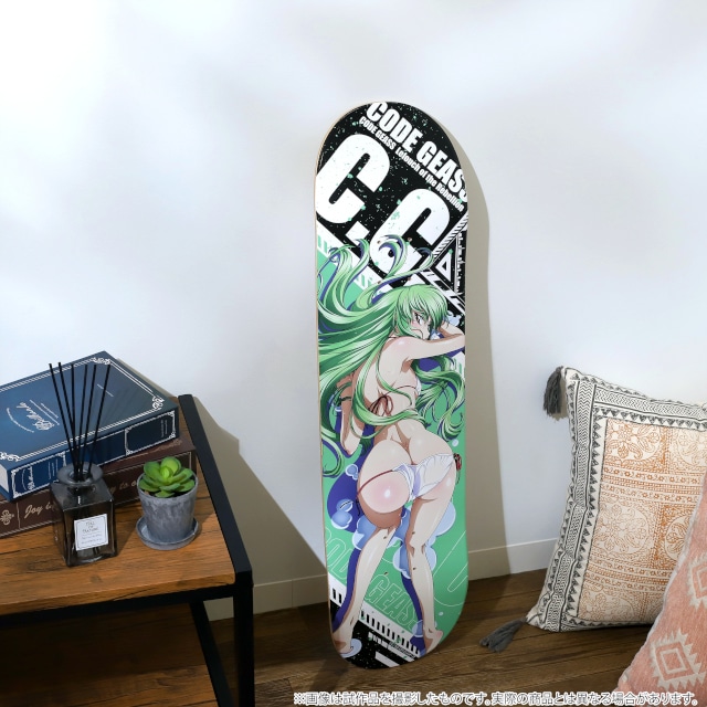 『コードギアス 反逆のルルーシュ』より、C.C.の美麗イラストを起用したスケートボードデッキが登場！　全国アニメイト・アニメイト通販にて、11/26より予約開始！