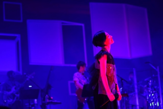 歌手・坂本真綾さん「LIVE TOUR 2023『記憶の図書館』」初日のライブレポートが到着！ | 声出し解禁レコ発ツアーでファンと大合唱！の画像-3