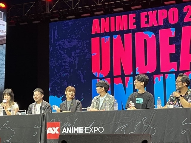『アンデッドアンラック』Anime Expo 2023公式レポートが到着！　佳原萌枝さん、花江夏樹さんらが登壇｜最新の特別映像が公開されたステージにファン熱狂