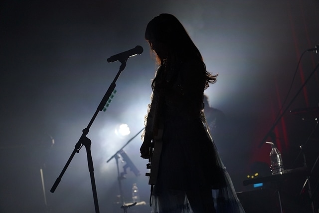 声優・直田姫奈さんが1st LIVEを開催、新曲やエレキギターの演奏を披露！　昼公演より公式レポート到着-5