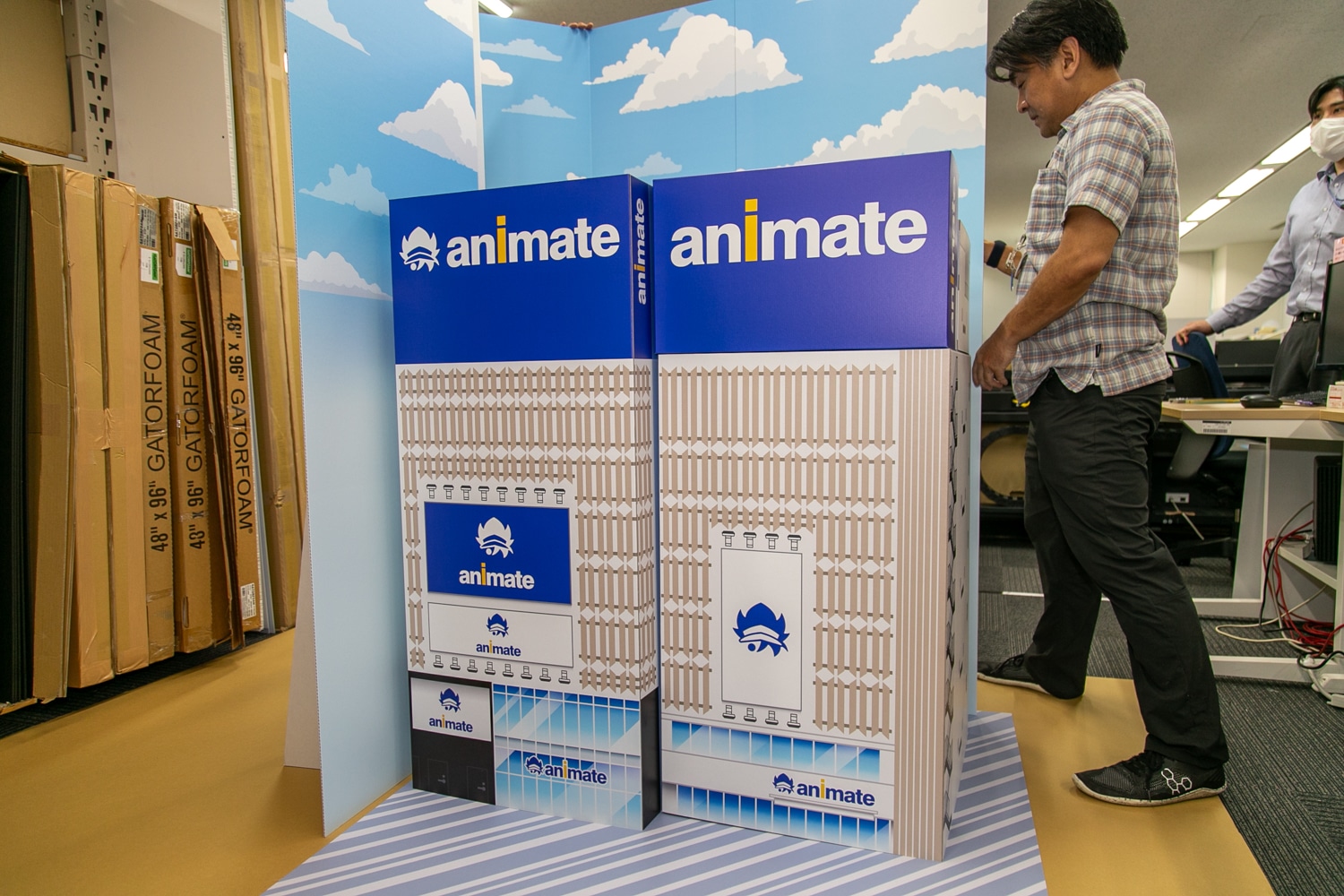 アニメイト公式Xフォロワー100万人突破感謝記念！ アニメイト池袋本店を人間サイズの超ビッグなペーパークラフトで作ってビッグな感謝を伝えたい！-13