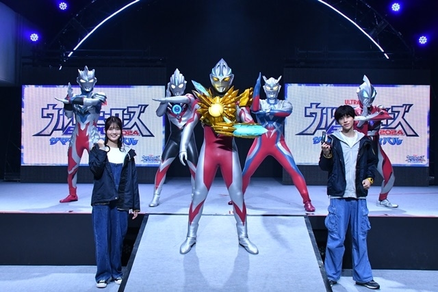 「ウルトラヒーローズEXPO 2024 サマーフェスティバル IN 池袋・サンシャインシティ」オープニングセレモニーの公式レポートが到着！　『ウルトラマンアーク』より戸塚有輝さん、水谷果穂さんが登壇