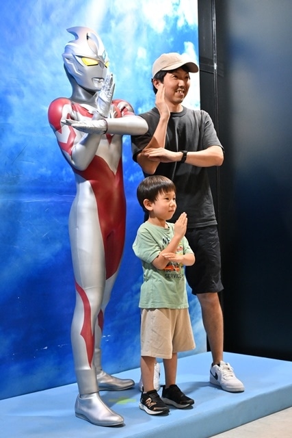 「ウルトラヒーローズEXPO 2024 サマーフェスティバル IN 池袋・サンシャインシティ」オープニングセレモニーの公式レポートが到着！　『ウルトラマンアーク』より戸塚有輝さん、水谷果穂さんが登壇