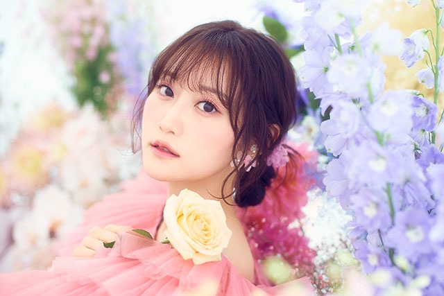 小倉 唯さんNEWアルバム「Bloomy」リリース記念インタビュー！　ヒットシングル4曲に、清 竜人さんら提供の新録7曲、さらに本人作詞のボーナストラックも収録する全12曲について語る!!