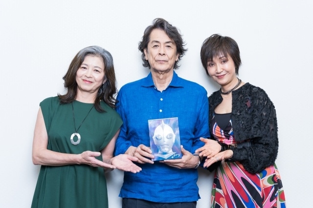 『ウルトラマン80』矢的猛役・長谷川初範さん×城野エミ役・石田えりさん×星涼子役・萩原佐代子さんインタビュー｜ウルトラマンシリーズは“普遍的な日本人の物語”。世代を超えて受け継がれていく、作品に込められた願いと美意識-2