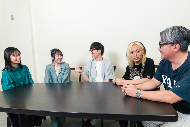 賢プロダクション主催「KENPROCK Festival 2024」開催記念！　西岡和哉さん、増元拓也さん、三川華月さん、大熊和奏さんインタビュー｜賢プロ社歌はこうやって生まれた！【後編】の画像-9