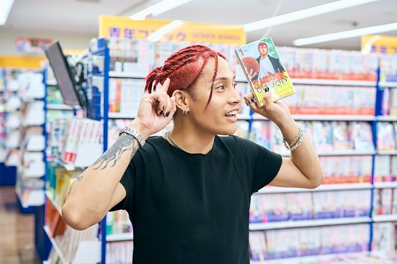 FELIP, the leading face of the Filipino music scene, visits Japan! After his first live performance in Japan, FELIP’s love for manga and anime explodes with a shopping spree! 【Pocket Money Shopping Spree with Animate】