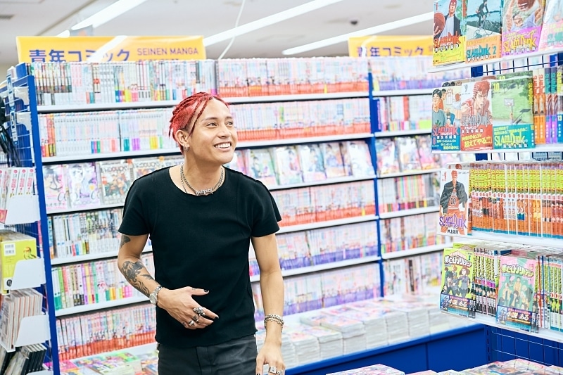 FELIP, the leading face of the Filipino music scene, visits Japan! After his first live performance in Japan, FELIP’s love for manga and anime explodes with a shopping spree! 【Pocket Money Shopping Spree with Animate】