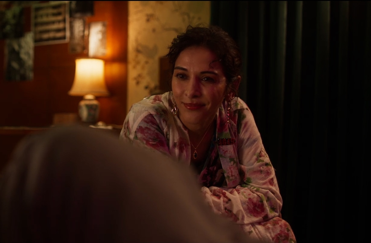 「クラブ万里」のママ