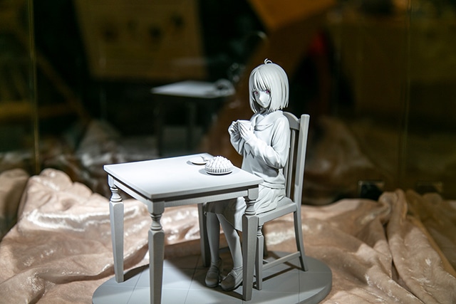 ▲小佐内さんの制作中フィギュアも期間限定にて展示されていた。