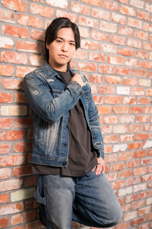 映画『ヒプノシスマイク -Division Rap Battle-』イケブクロ・ディビジョン“Buster Bros!!!” 山田二郎役・石谷春貴さん×山田三郎役・天﨑滉平さんインタビュー｜新しいことに挑戦した『ヒプマイ』らしい映画。でもブクロは、3人で、いつもどおり！-7
