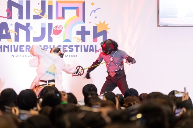 【にじフェス2025】Day3イベント参加レポート！　怒涛の告知で大盛況だったMECHATU-Aによるヒーローショー最終日の模様や、生で体験した会場の様子を写真付きでご紹介