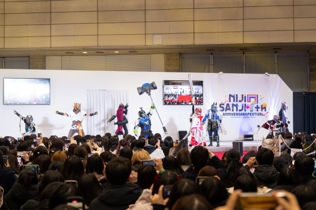 【にじフェス2025】Day3イベント参加レポート！　怒涛の告知で大盛況だったMECHATU-Aによるヒーローショー最終日の模様や、生で体験した会場の様子を写真付きでご紹介