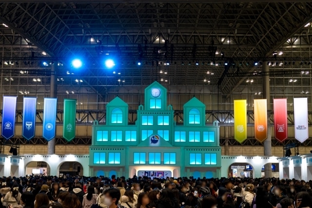 【にじフェス2025】Day3イベント参加レポート！　怒涛の告知で大盛況だったMECHATU-Aによるヒーローショー最終日の模様や、生で体験した会場の様子を写真付きでご紹介