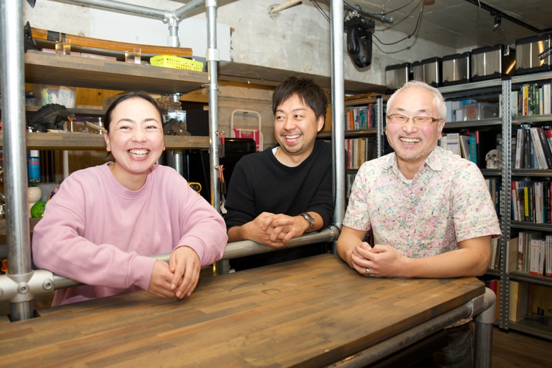 「アニメイト梅田」はこうして生まれた! これまでのアニメイトとは違う見た目を作り出したデザイン集団「有限会社爆団」のみなさんにインタビュー-4