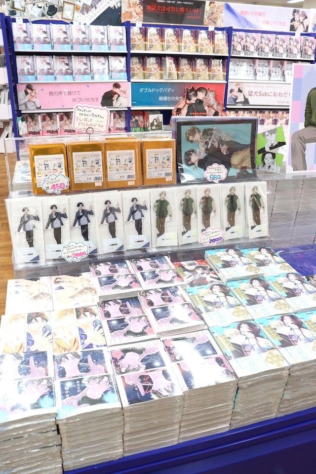 CD「TV スライム倒して300年、知らないうちにレベルMAXになってました ～そのに～ OP「So☆Lucky」/小倉 唯」や「TV ゴリラの神から加護された令嬢は王立騎士団で可愛がられる OP「イルミネイト」/仲村宗悟」が発売！　ほか［今日のアニメイト池袋本店］-16