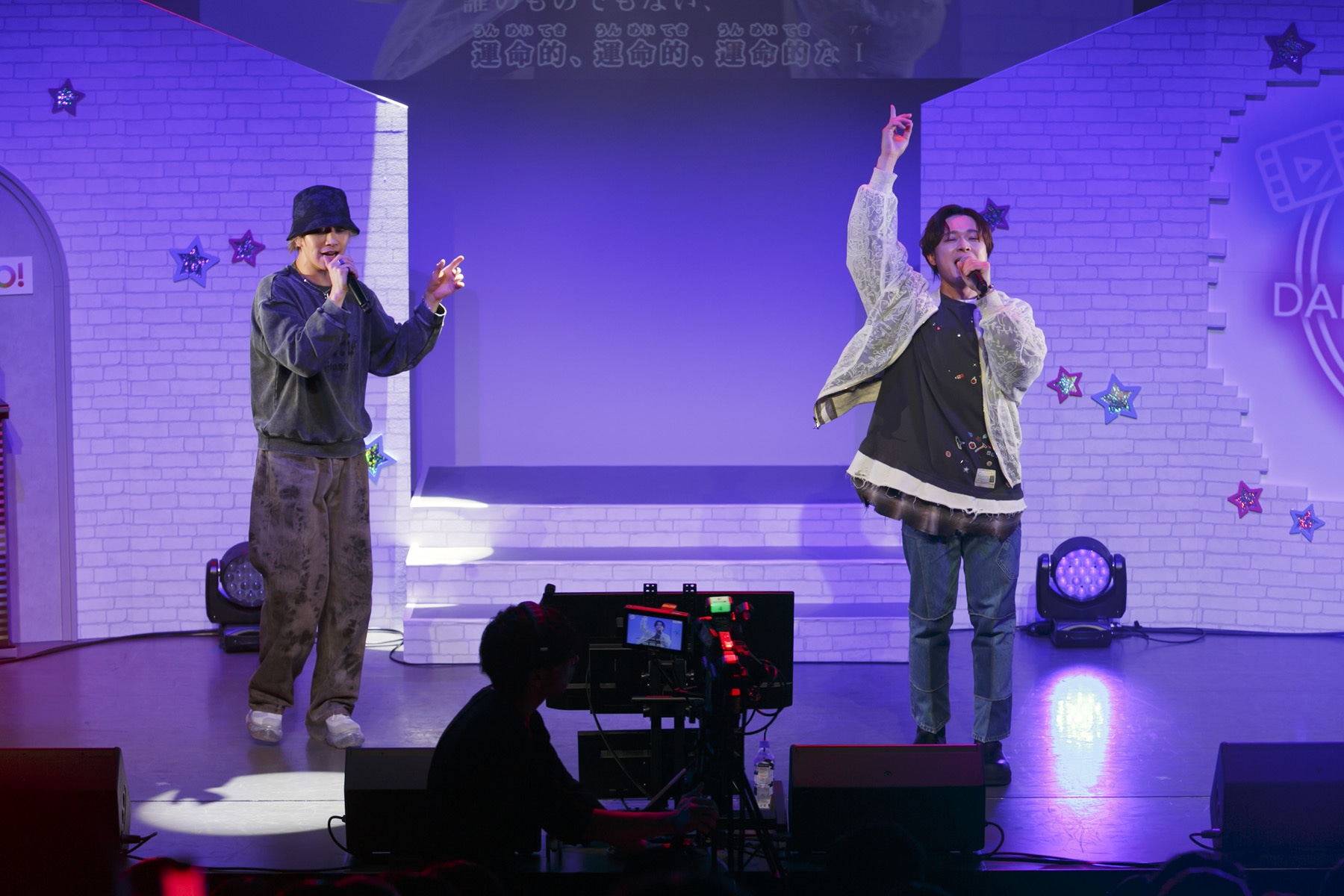 人気声優とDAM★ともユーザーがステージで熱唱！　アニカラ30曲の歌唱に、夢の声優コラボや生朗読まで盛りだくさんの『DAM★とも×DAMアニメ部　DAMアニカラFes!!2025』レポート-16