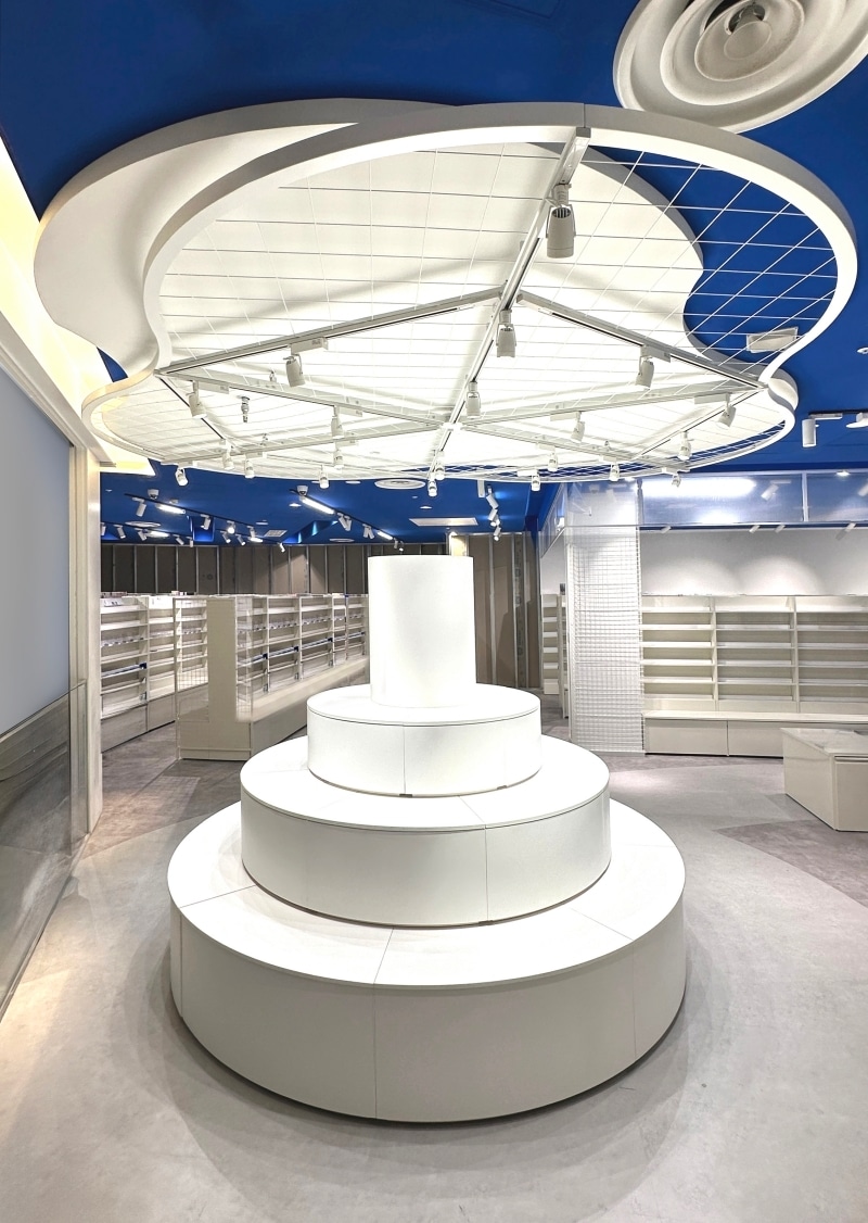 「アニメイト梅田」はこうして生まれた! これまでのアニメイトとは違う見た目を作り出したデザイン集団「有限会社爆団」のみなさんにインタビュー-11