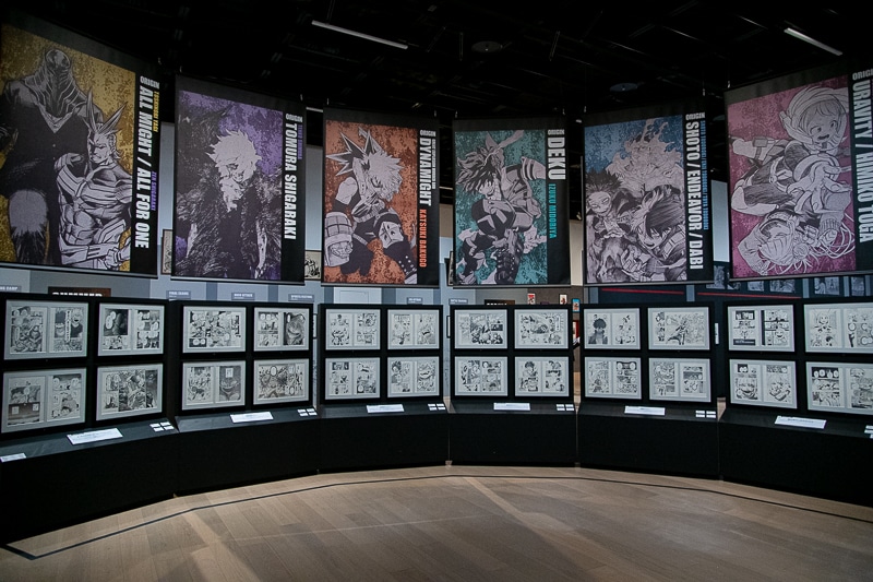 約10年間の歴史が詰まった『僕のヒーローアカデミア』原画展レポート｜堀越耕平先生による大迫力の直筆原稿＆イラストが多数展示！　等身大“黒デク”フィギュアやフォトスポットも必見-5