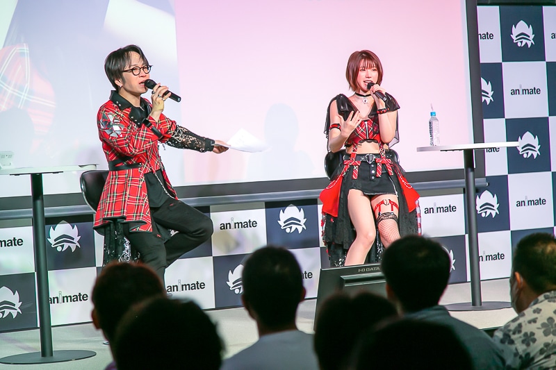 「えなこの〇〇ラジオ」テーマソングCD『ENACHORD（えなこーど）』リリースイベントレポート｜えなこさん＆青木佑磨さんが届けた“みんなで作る”生ライブ。トーク、ライブに加え撮影会と「えなラジ」ならではのイベントに-3