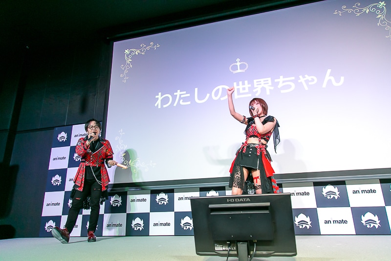 「えなこの〇〇ラジオ」テーマソングCD『ENACHORD（えなこーど）』リリースイベントレポート｜えなこさん＆青木佑磨さんが届けた“みんなで作る”生ライブ。トーク、ライブに加え撮影会と「えなラジ」ならではのイベントに-9